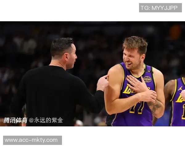 东契奇带领球队团建活动雷迪克表示积极反馈不断涌现