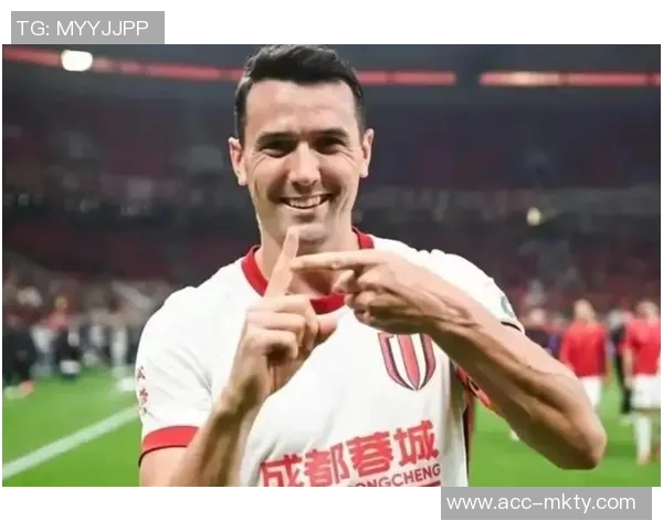 海港队回应辟谣周定洋加盟传闻强调转会窗口无关联系