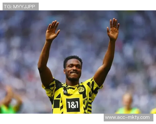 多特蒙德后卫安东谈复出计划与扑克爱好分享生活点滴