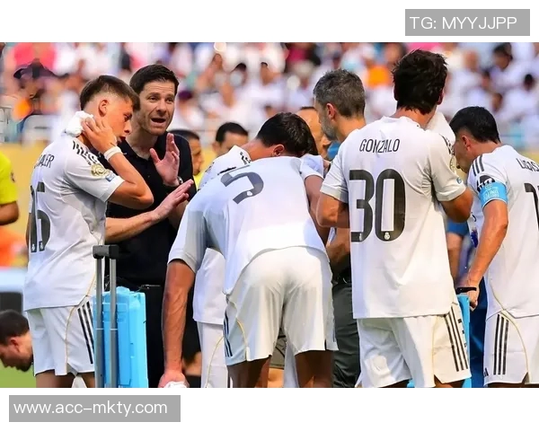 西媒曝皇马提前飞毕巴引发球员不满阿隆索帅位面临巨大压力