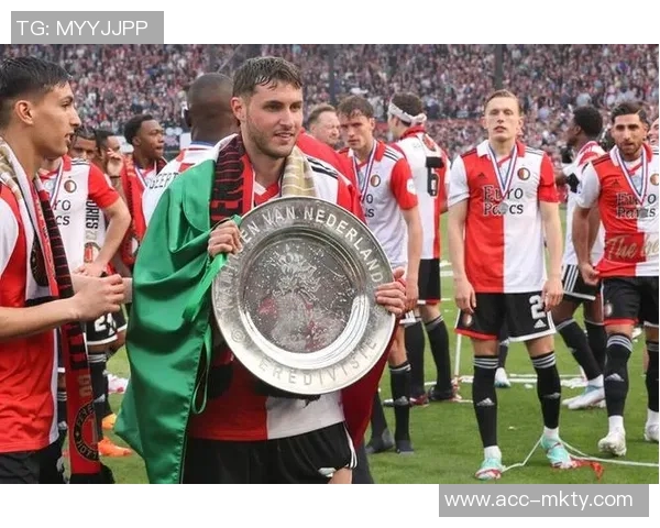 切尔西冬窗有意引进费耶诺德前锋哈迪穆萨报价合适即可离队